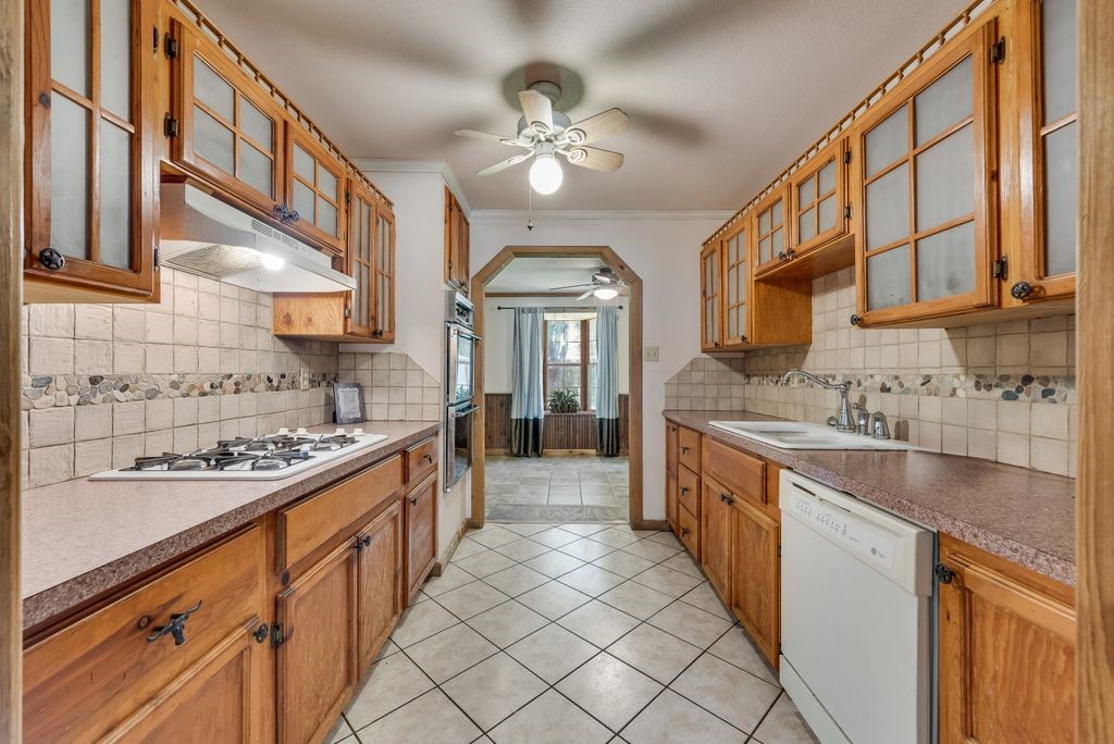 3917 Menn Street Haltom City TX 76117