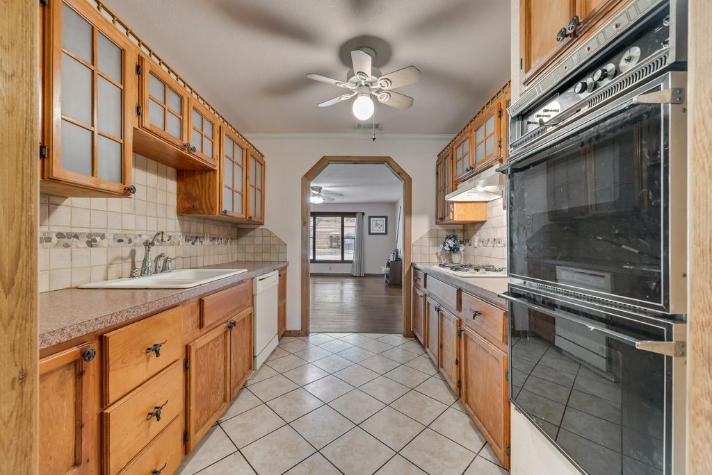 3917 Menn Street Haltom City TX 76117