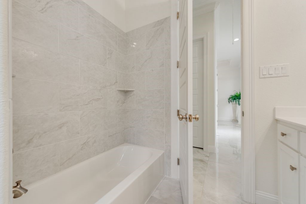 1424 Silent Springs Drive Fort Worth TX 76052