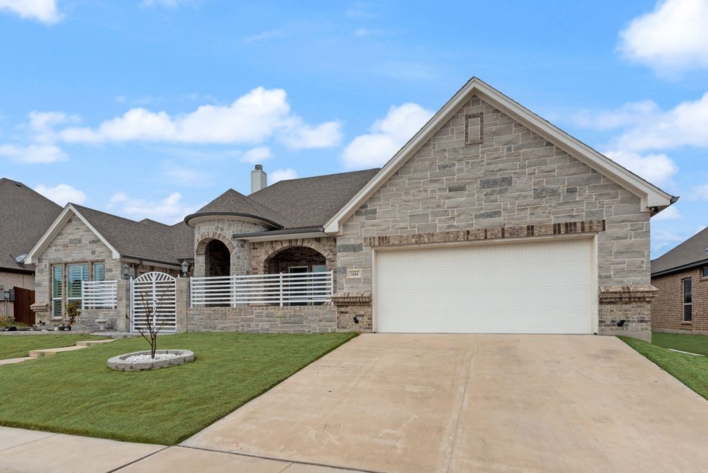 1424 Silent Springs Drive Fort Worth TX 76052