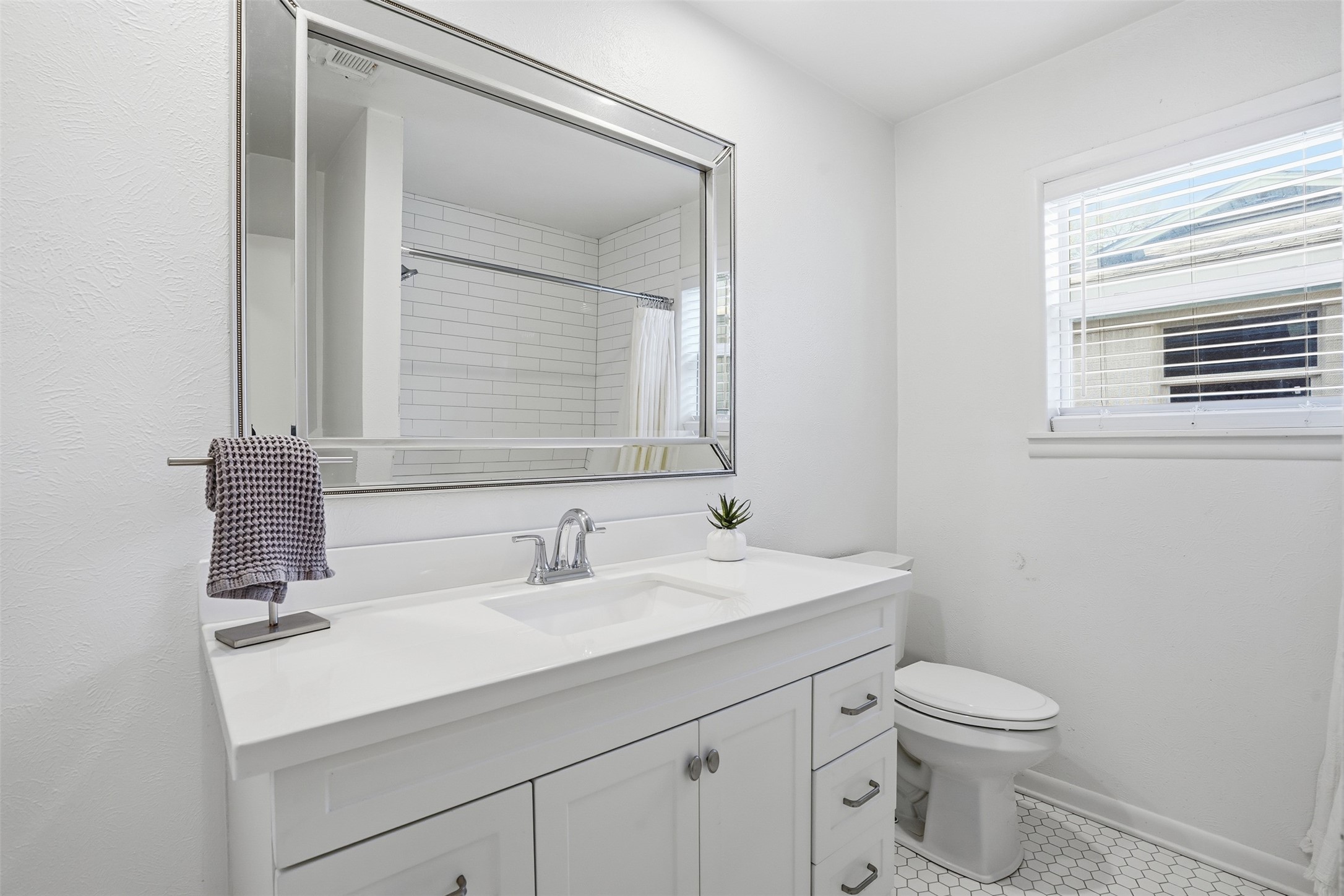 5501 Durham Avenue Fort Worth TX 76114