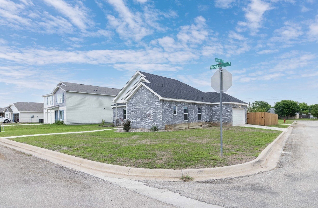 2112 Brooke Lane Brownwood TX 76801