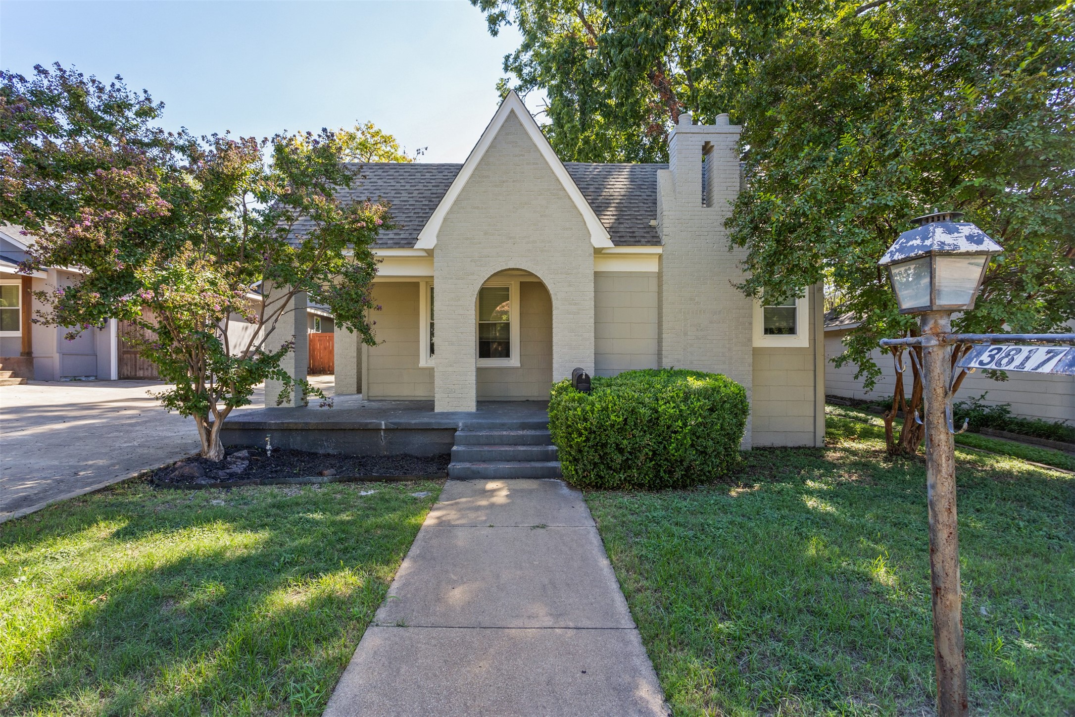 3817 W 6th Street Fort Worth TX 76107