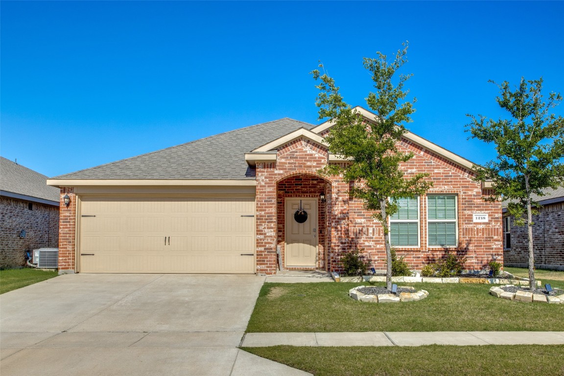 1218 Meadow Creek Drive Princeton TX 75407