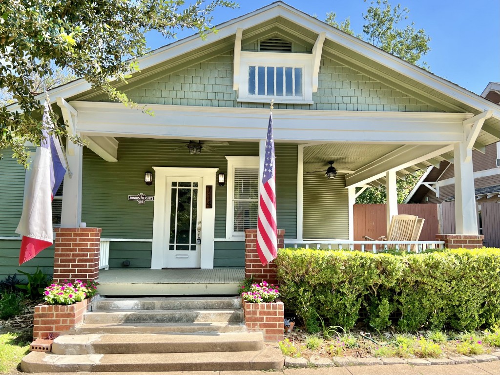 714 Huntley Street Dallas TX 75214