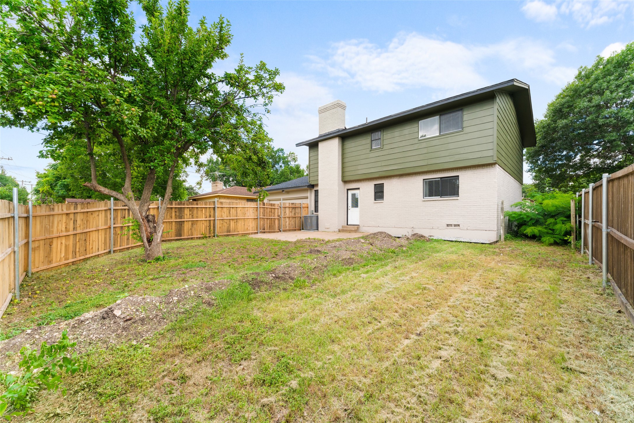 1429 Brook Valley Place Dallas TX 75232