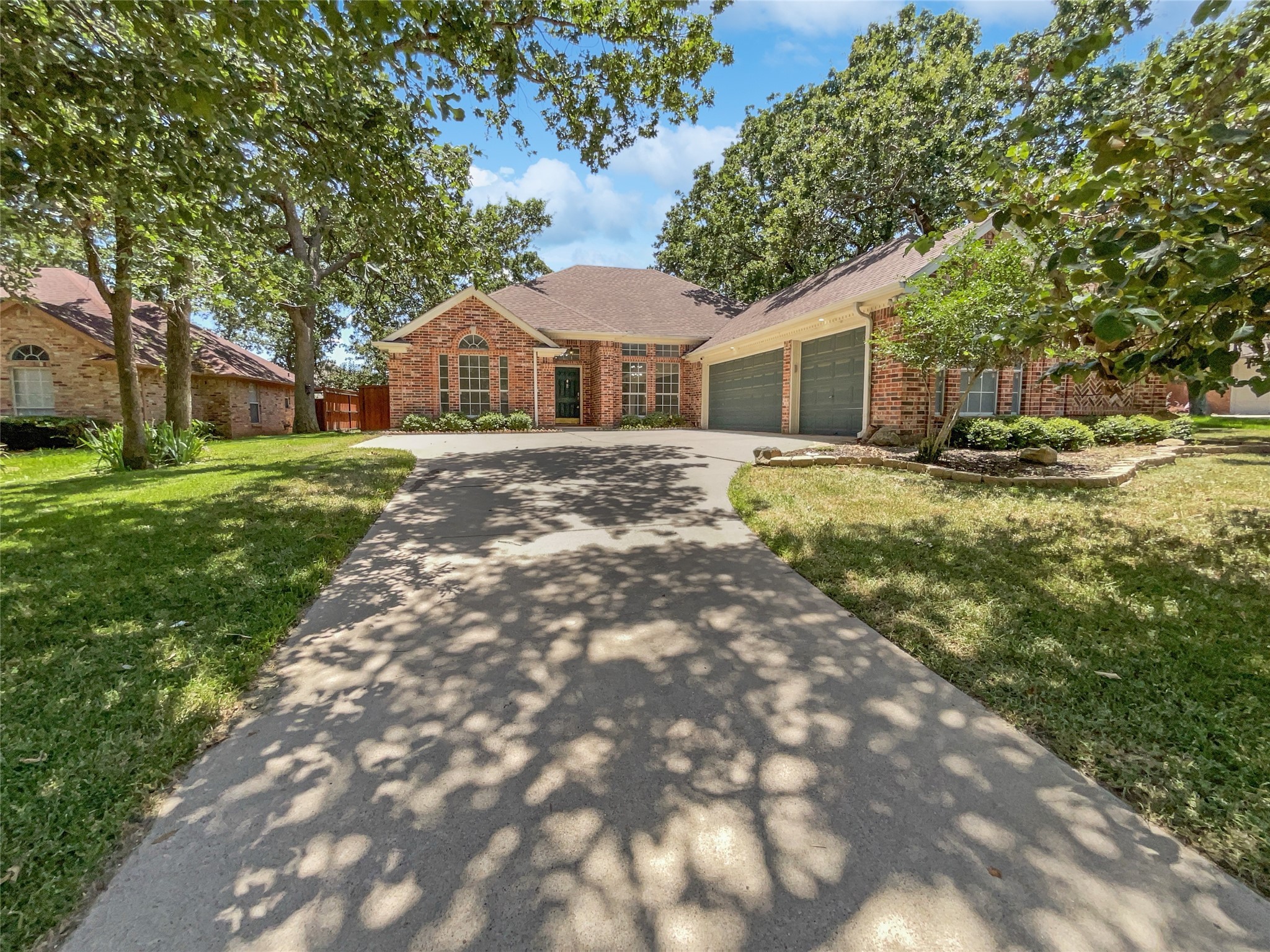 1332 Spinnaker Lane Azle TX 76020