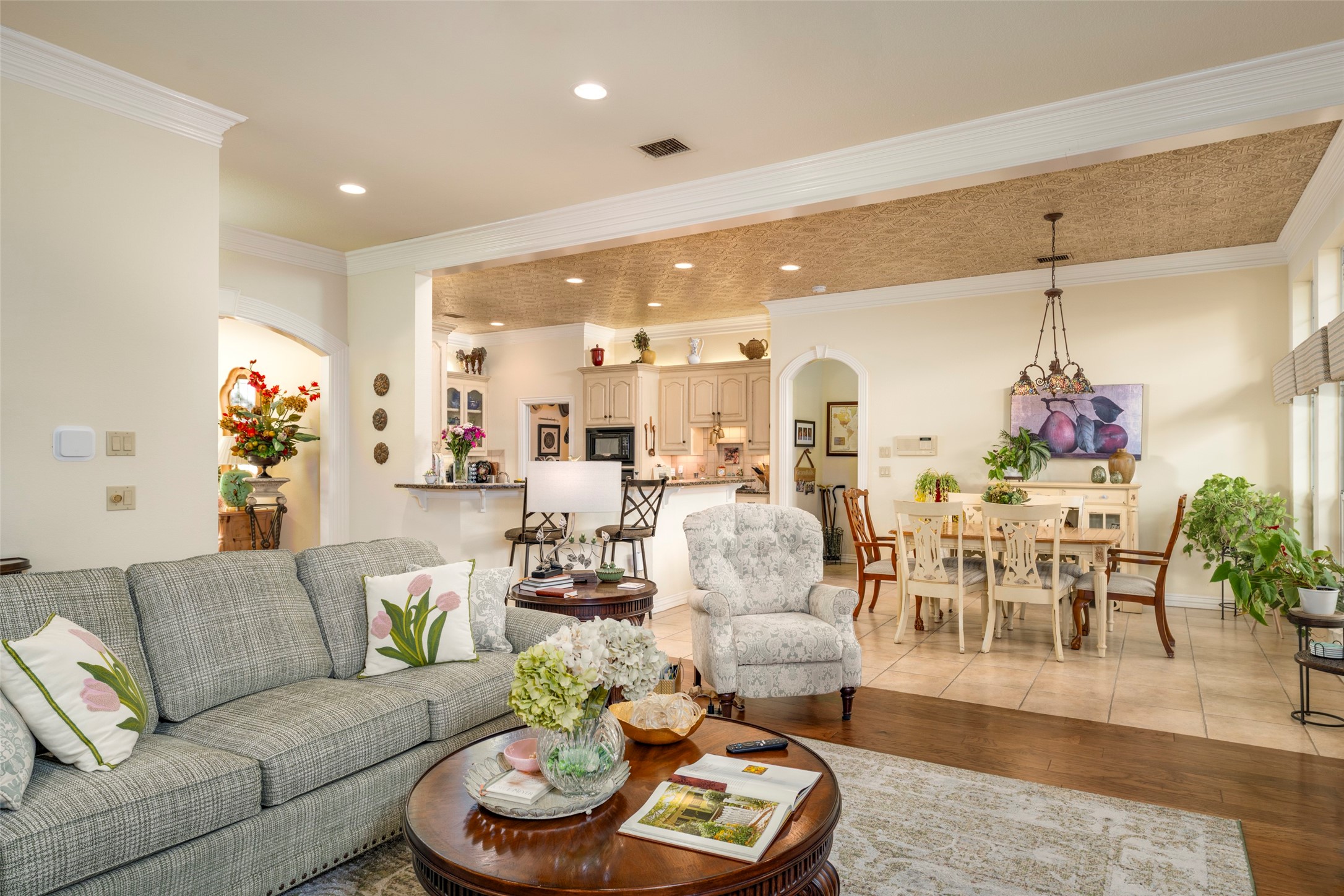 2006 Channing Park Drive Arlington TX 76013