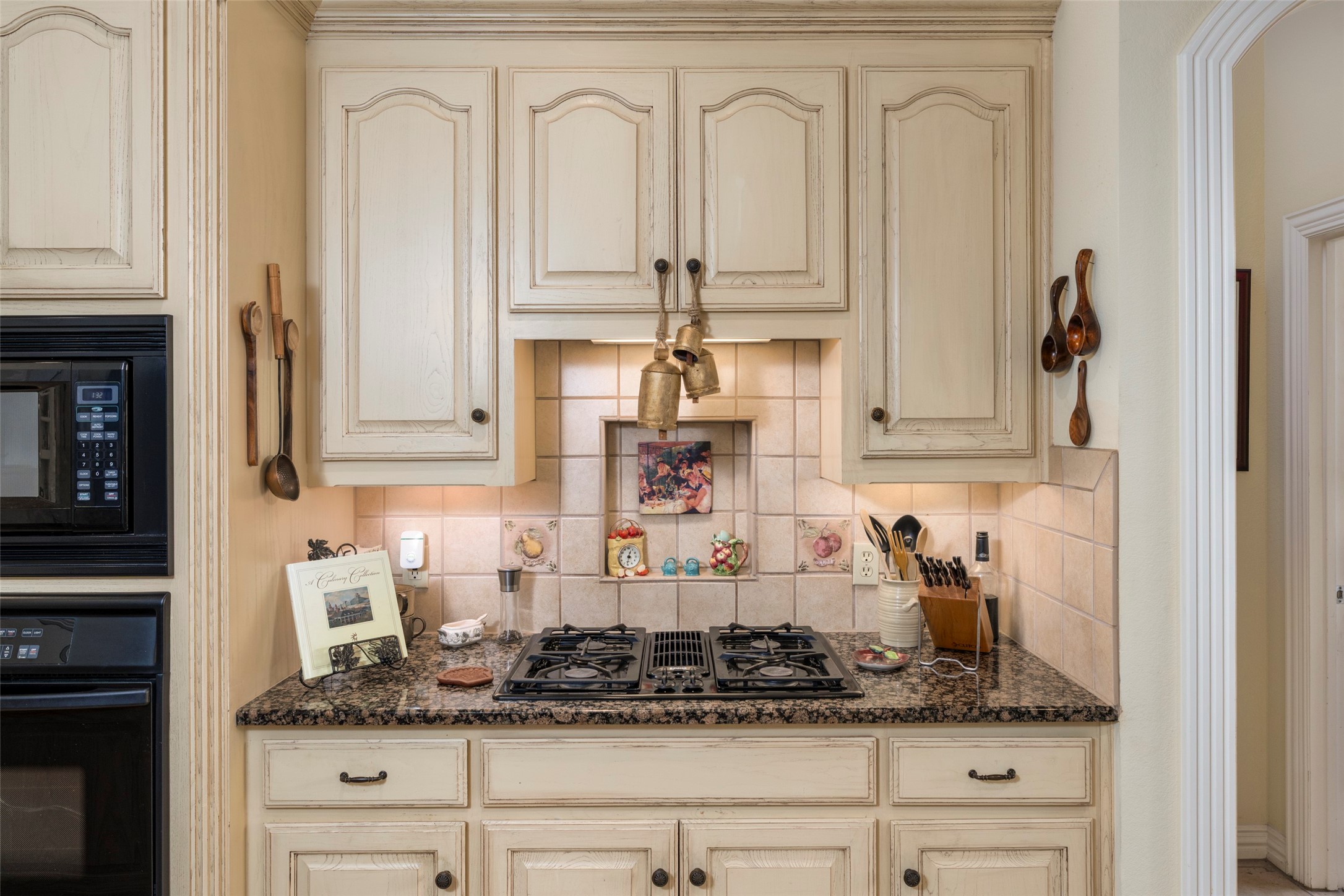 2006 Channing Park Drive Arlington TX 76013