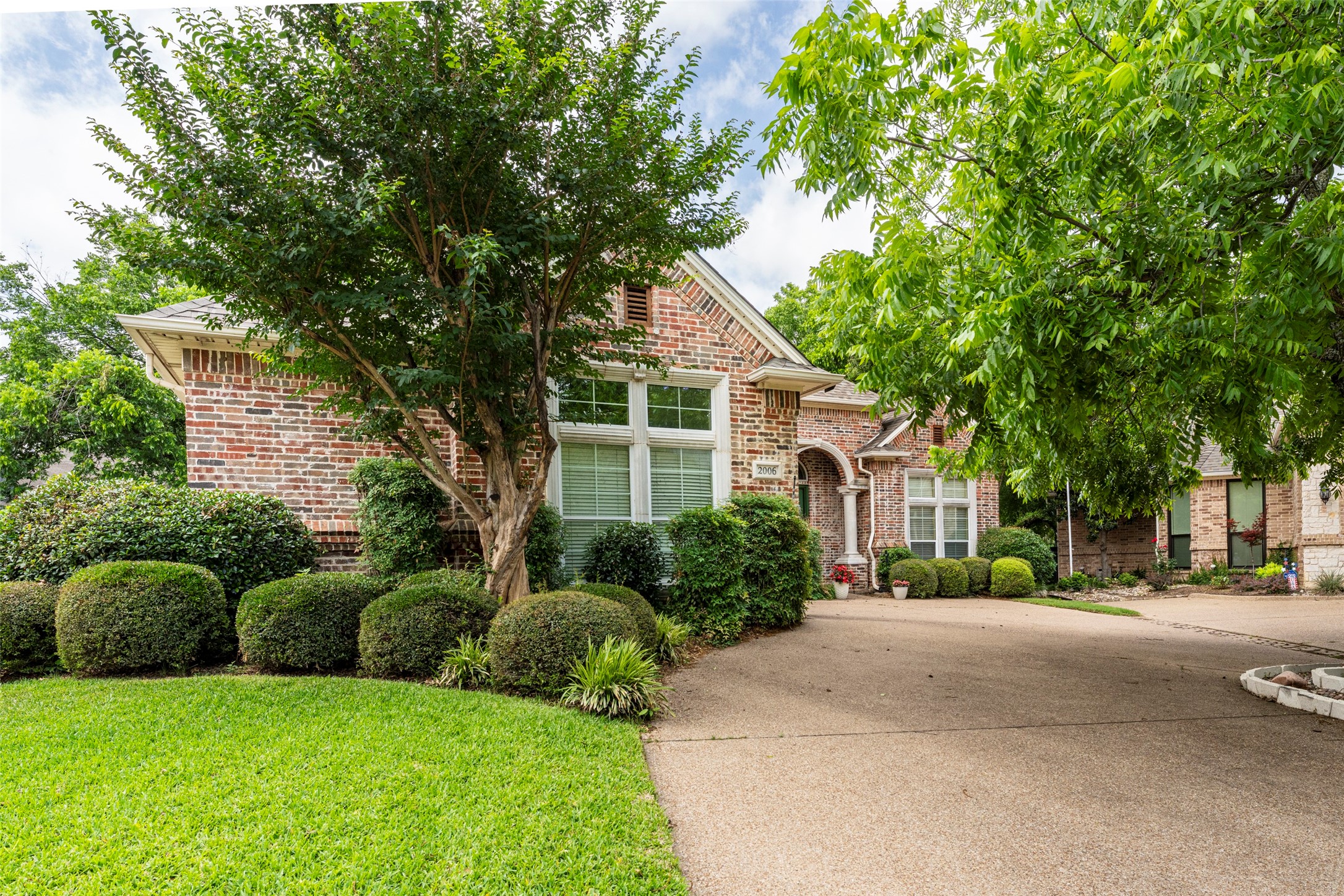 2006 Channing Park Drive Arlington TX 76013