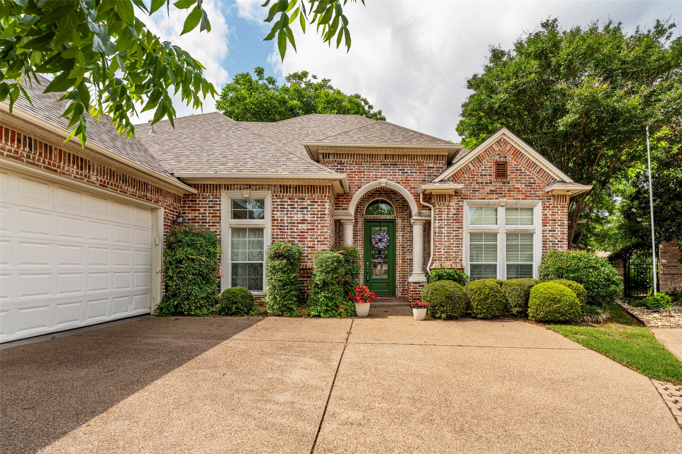 2006 Channing Park Drive Arlington TX 76013
