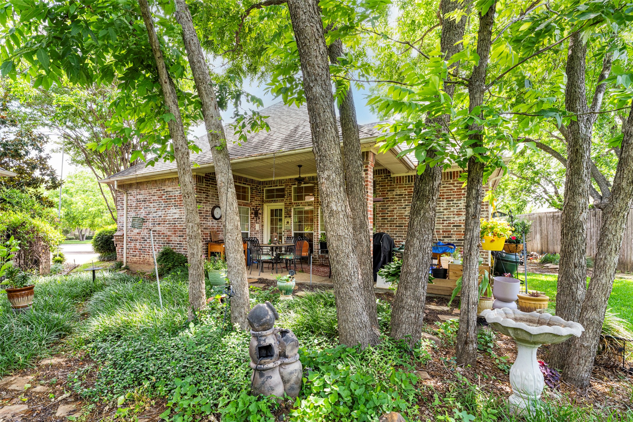 2006 Channing Park Drive Arlington TX 76013