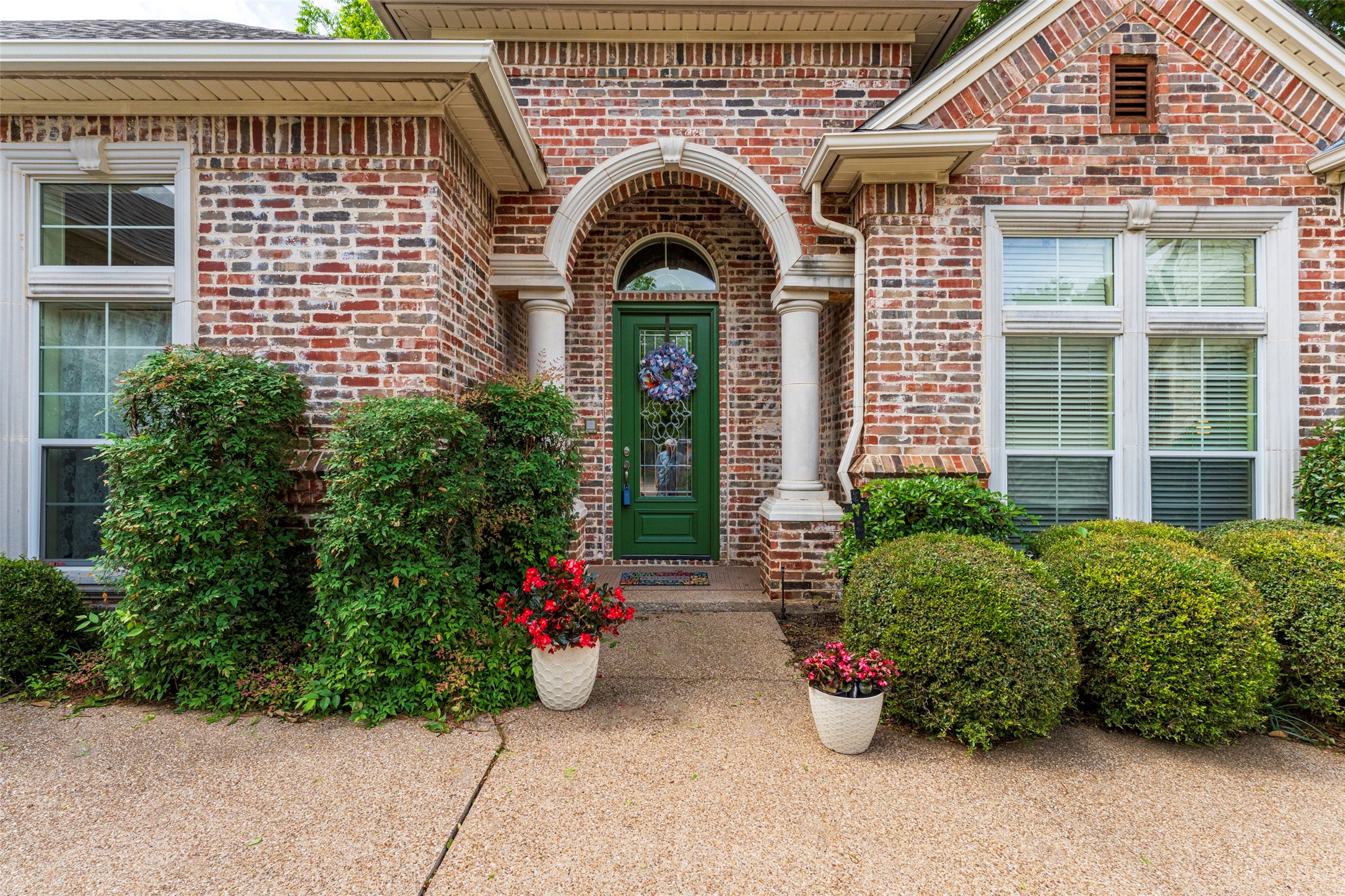 2006 Channing Park Drive Arlington TX 76013
