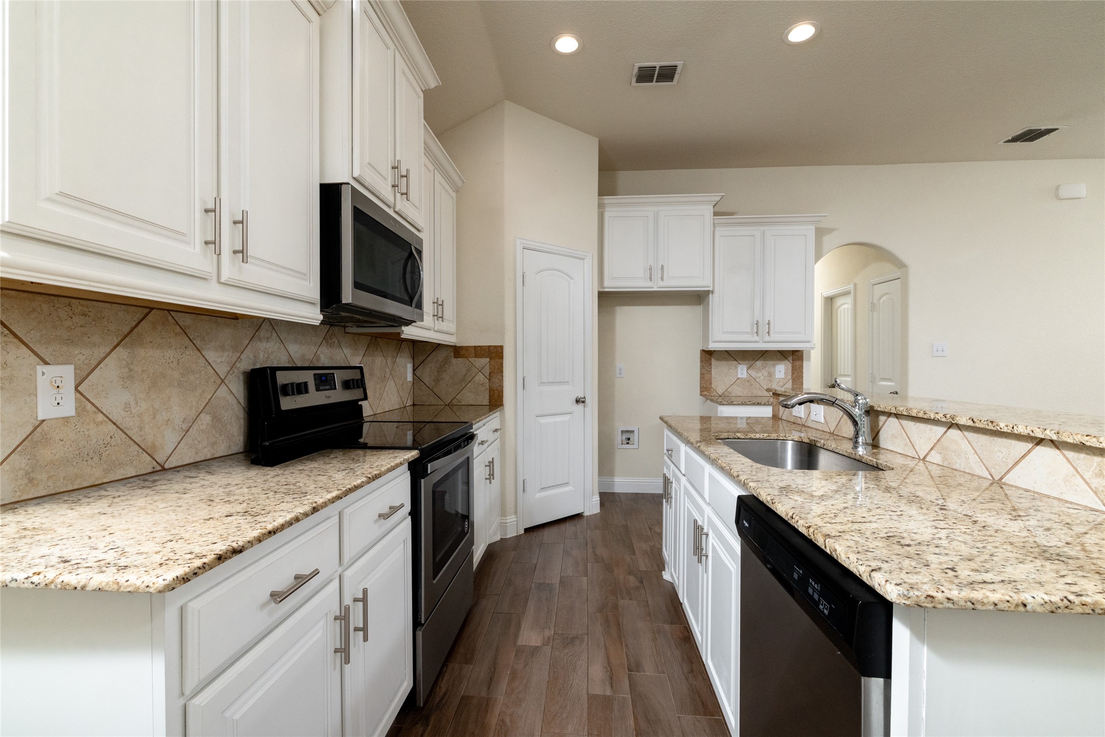 3716 Jazmine Drive Forest Hill TX 76140
