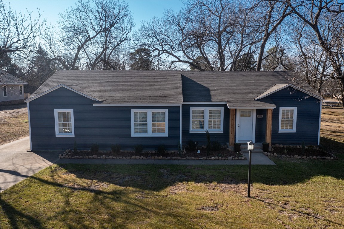 1220 W Bullock Street Denison TX 75020