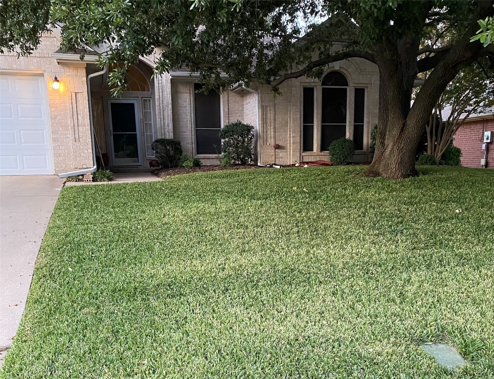 720 Bent Tree Court Hurst TX 76054