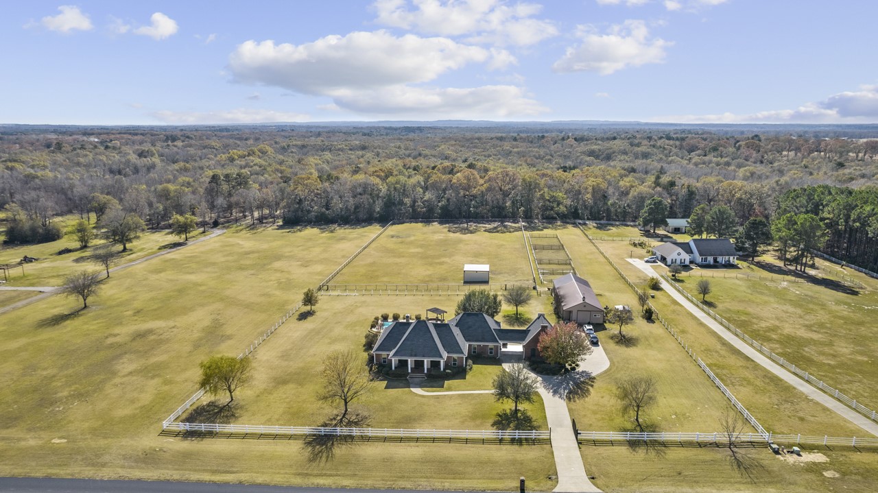 23971 Stallion Park Place Lindale TX 75771