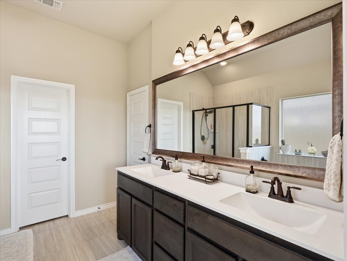 6505 Molly Anita Drive Burleson TX 76058
