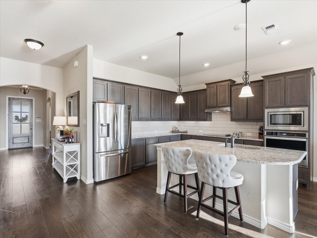 6505 Molly Anita Drive Burleson TX 76058
