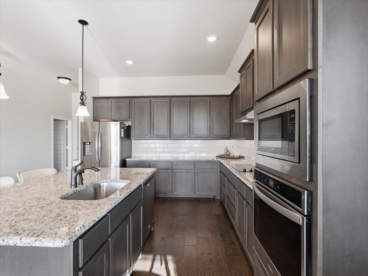 6505 Molly Anita Drive Burleson TX 76058