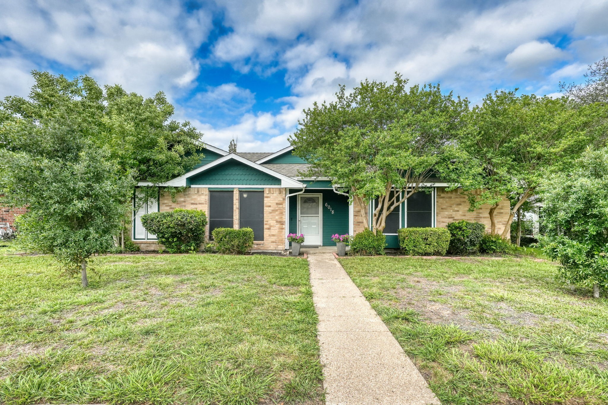 6018 Ozark Trail Lane Garland TX 75043