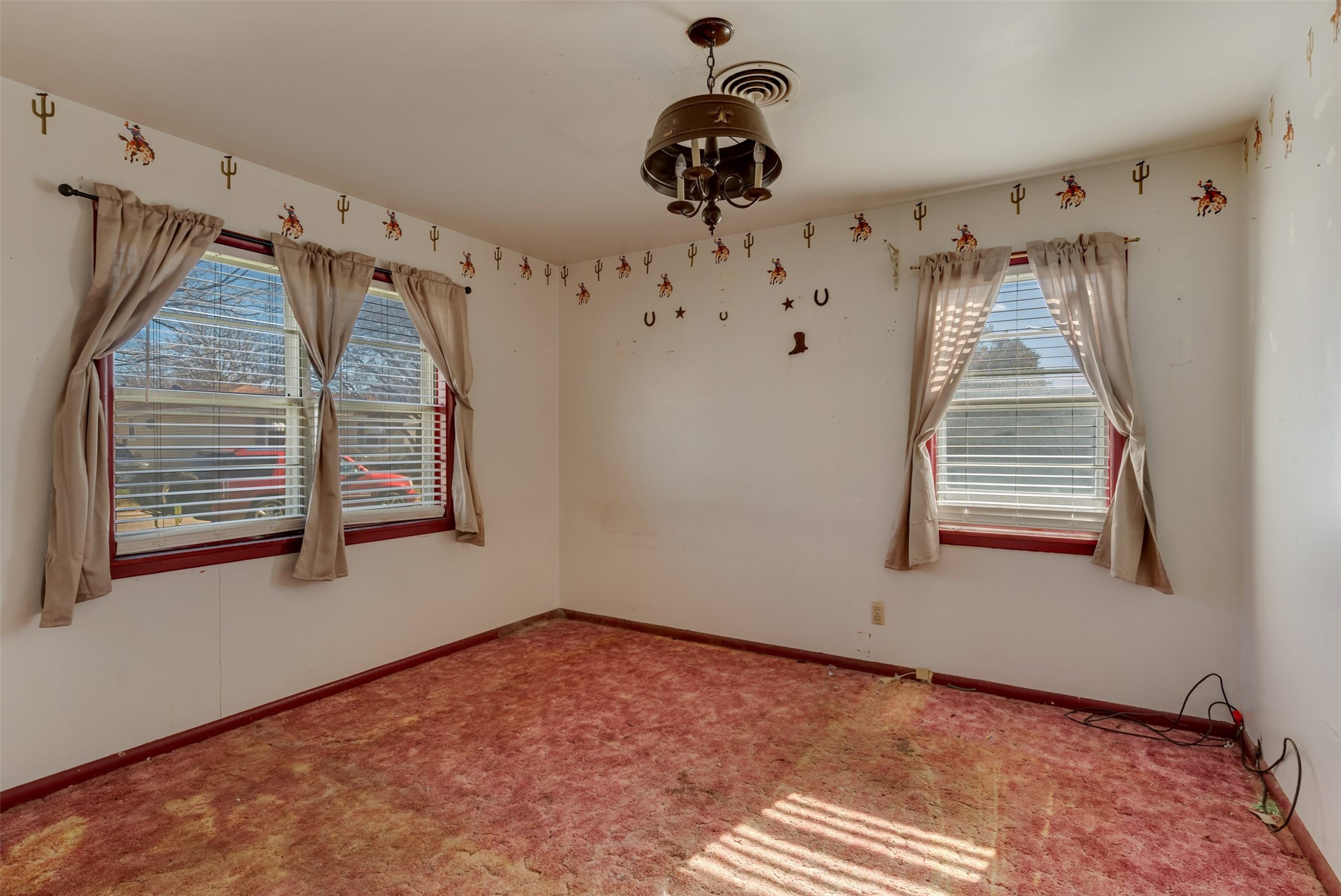207 N King Street Henrietta TX 76365