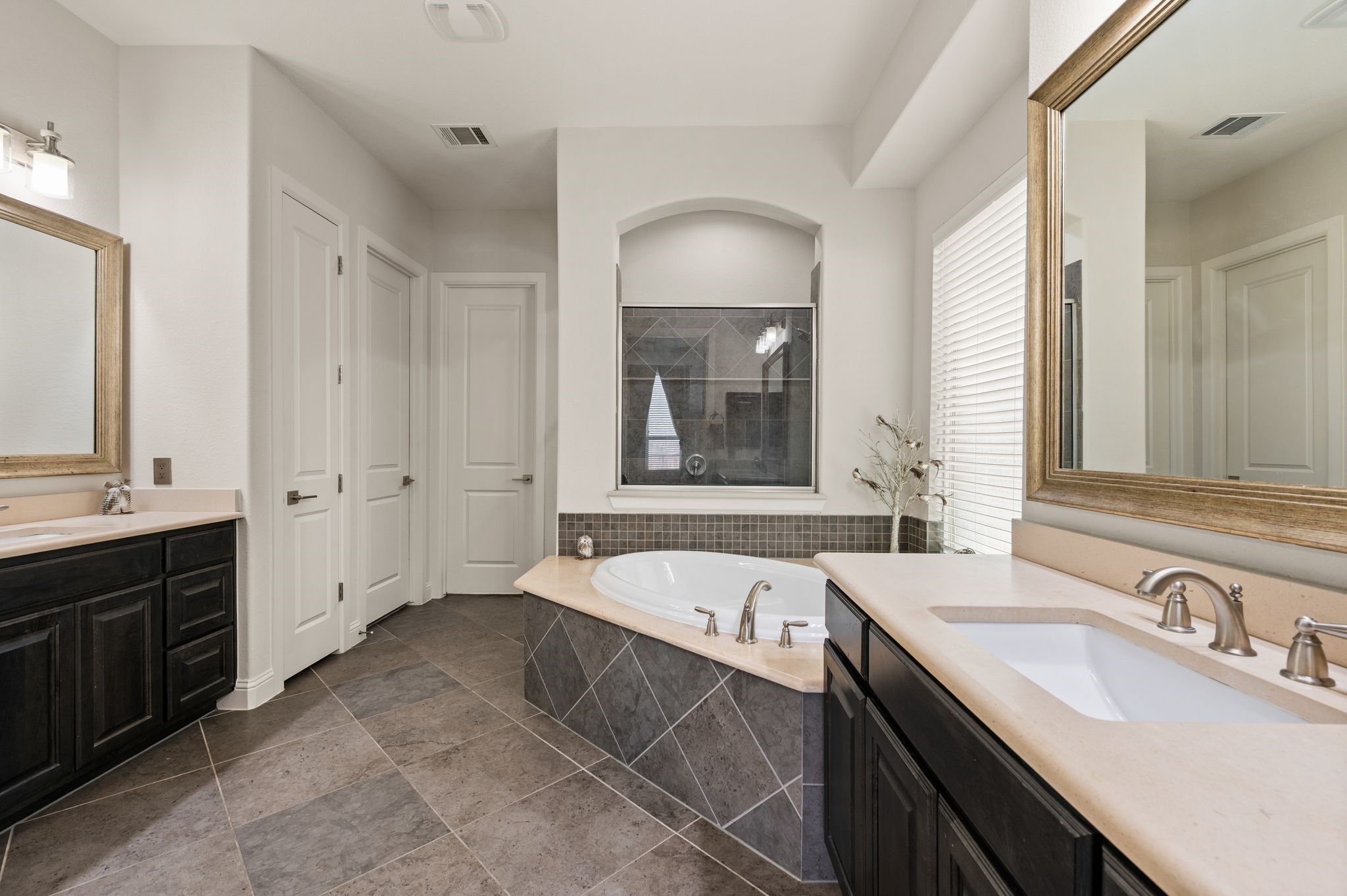 1204 Huron Drive Grapevine TX 76051