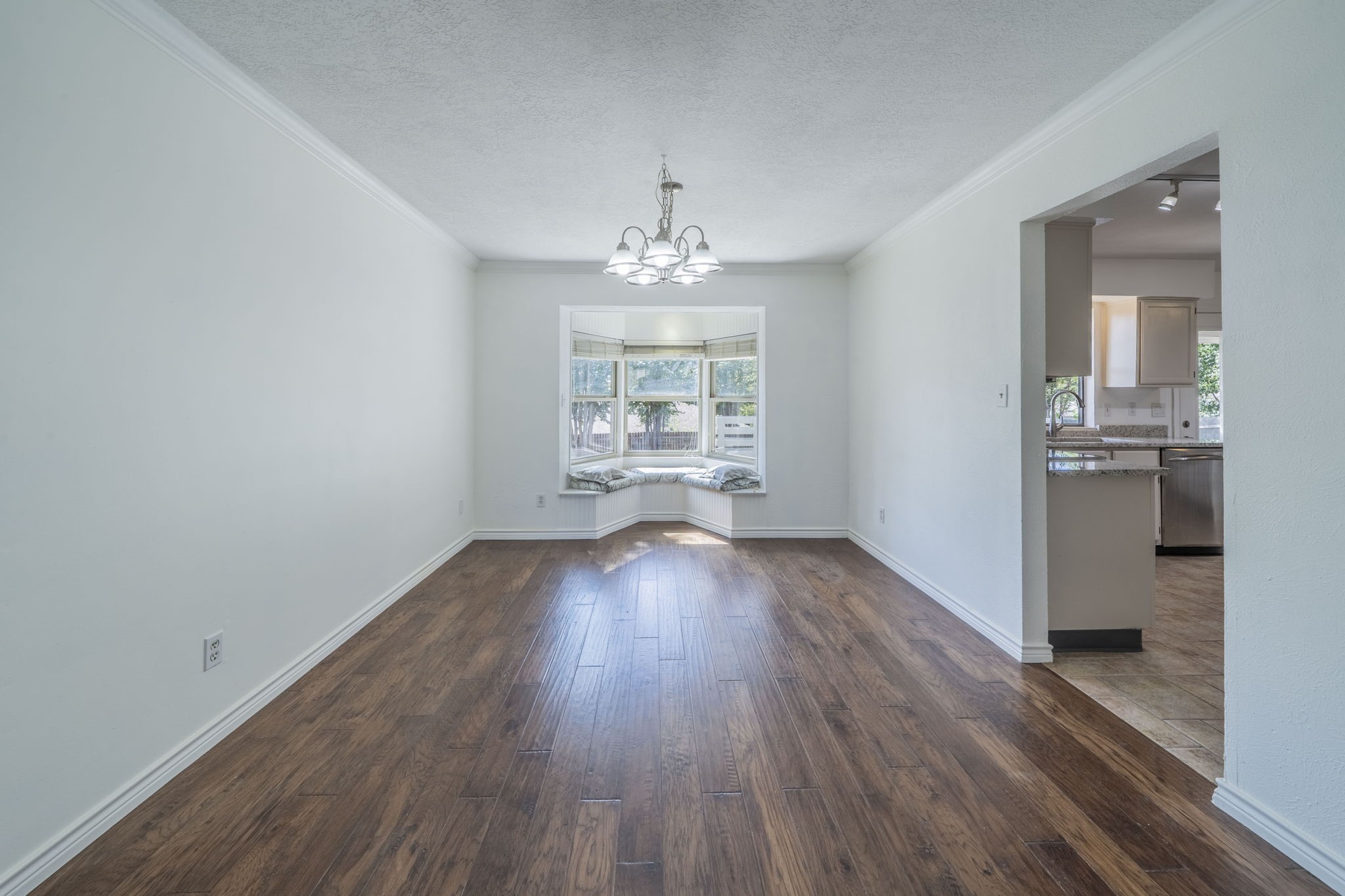 2321 Warwick Avenue Grand Prairie TX 75052