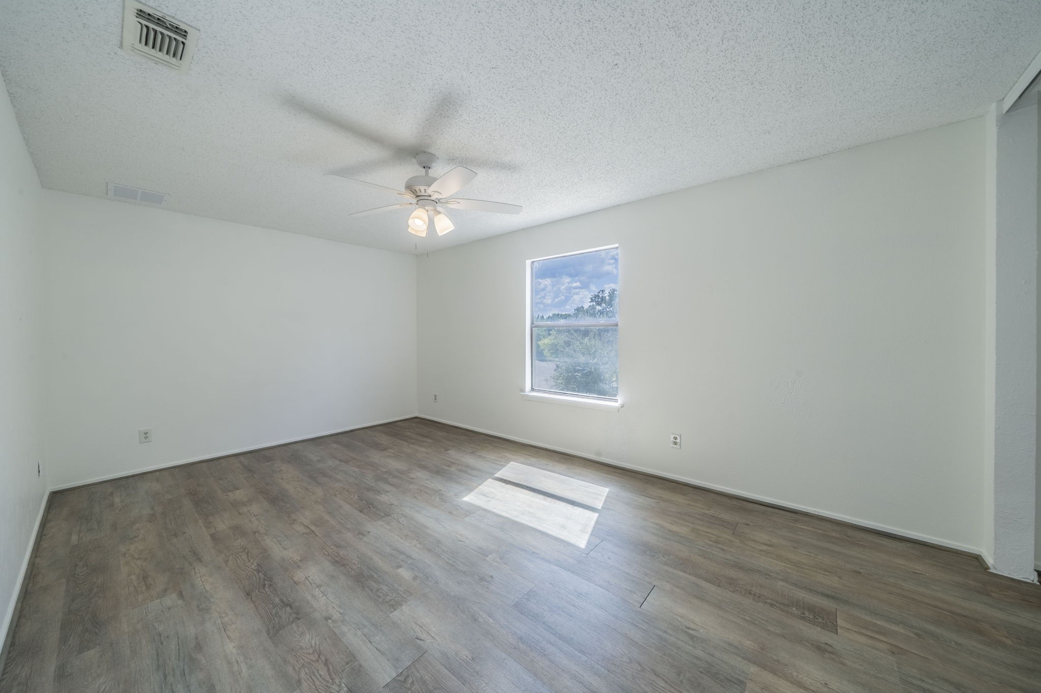 2321 Warwick Avenue Grand Prairie TX 75052