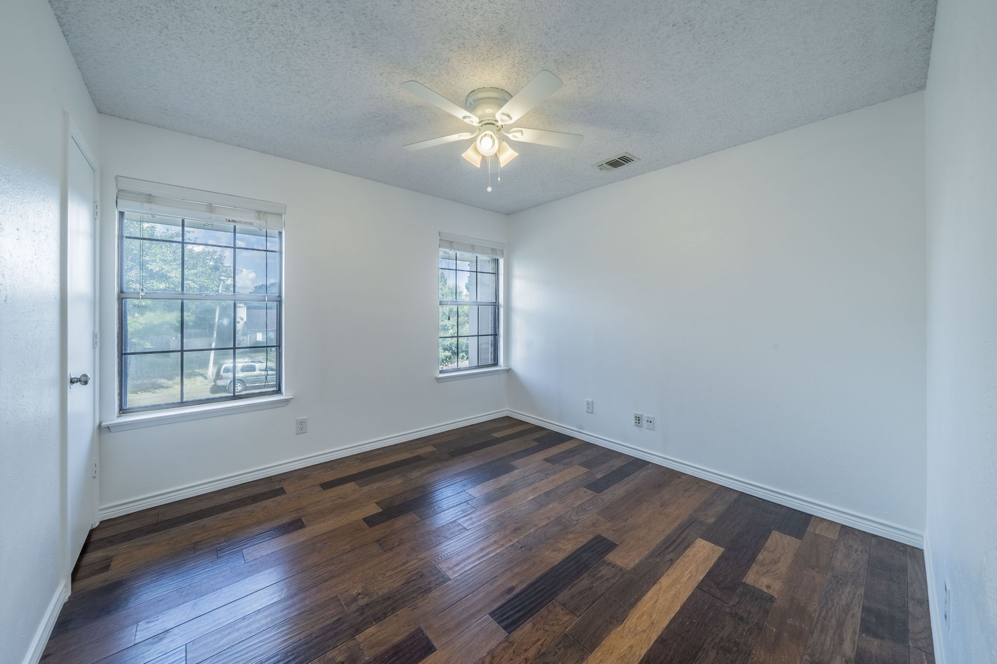 2321 Warwick Avenue Grand Prairie TX 75052