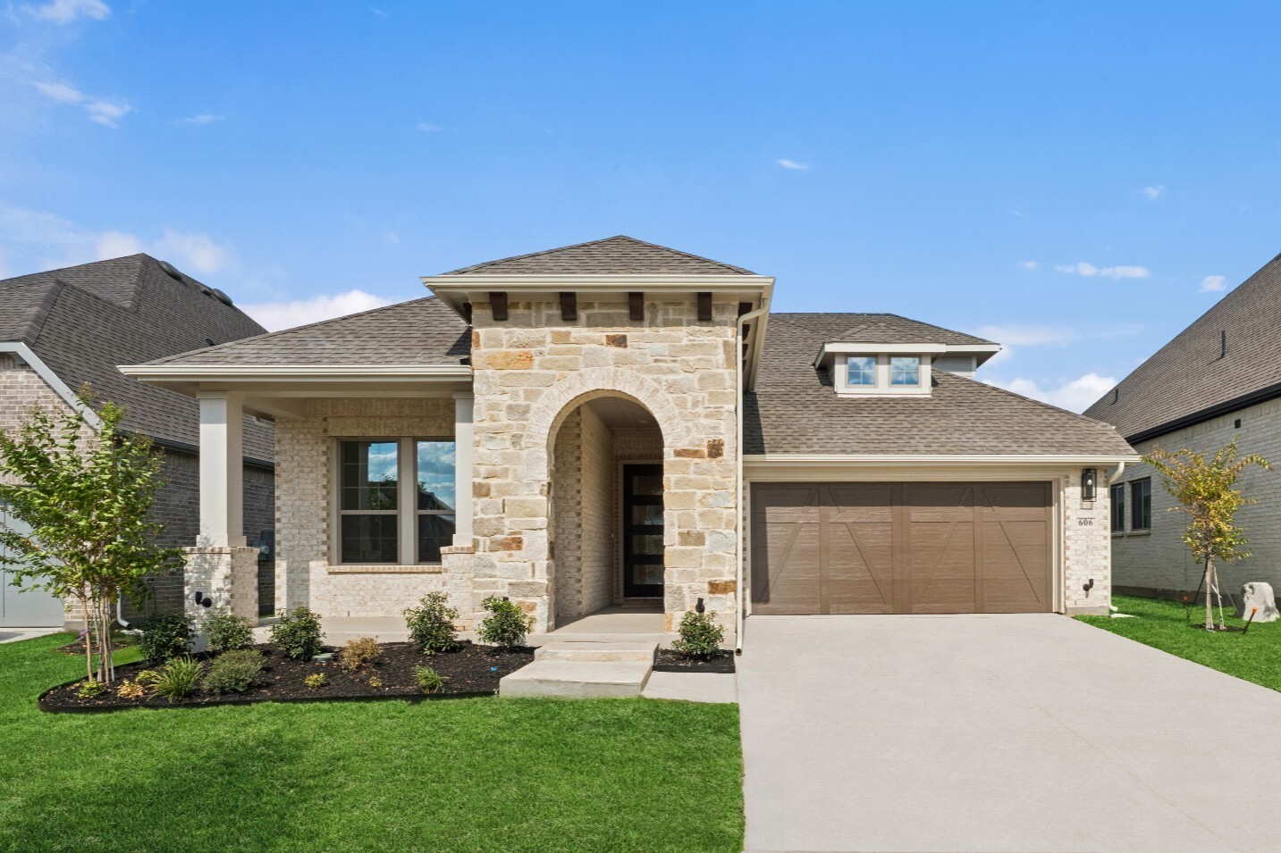 606 Long Trail Mansfield TX 76063
