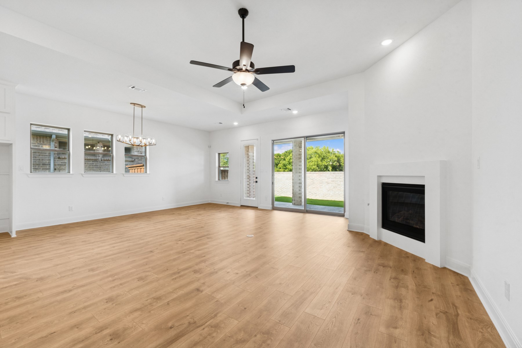 606 Long Trail Mansfield TX 76063
