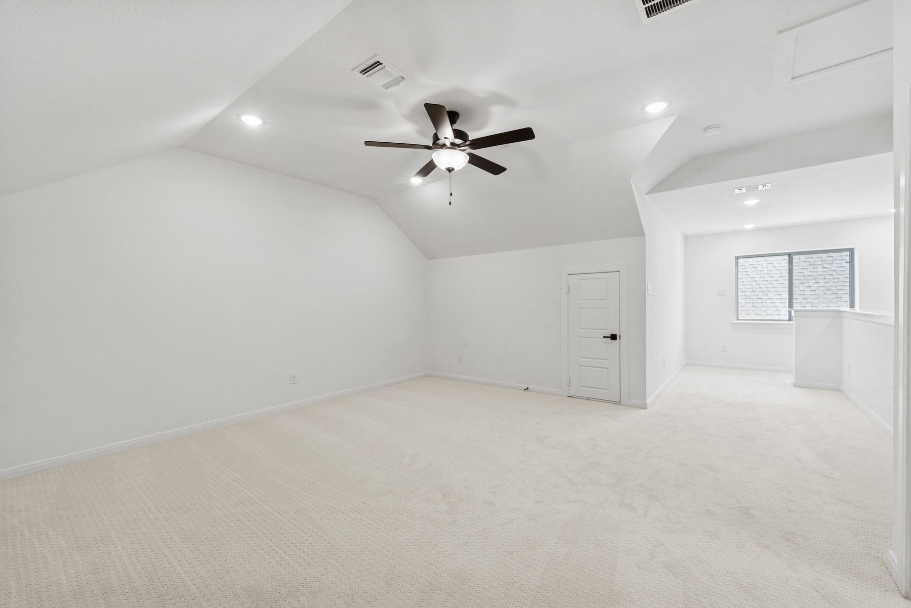 606 Long Trail Mansfield TX 76063