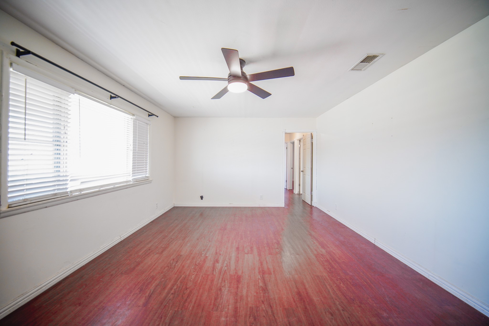202 N 10th Street Jacksboro TX 76458