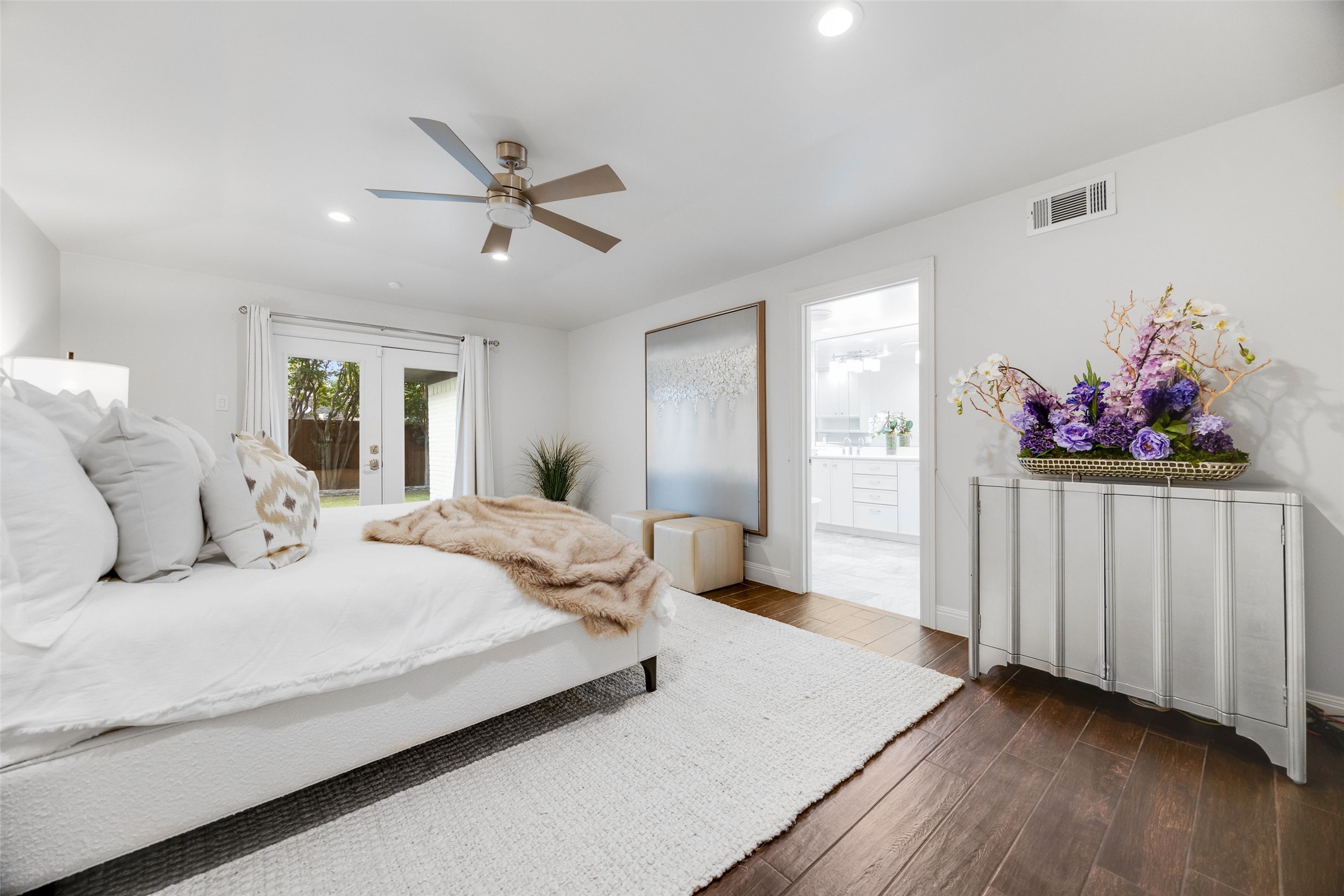 7363 Meadow Oaks Drive Dallas TX 75230