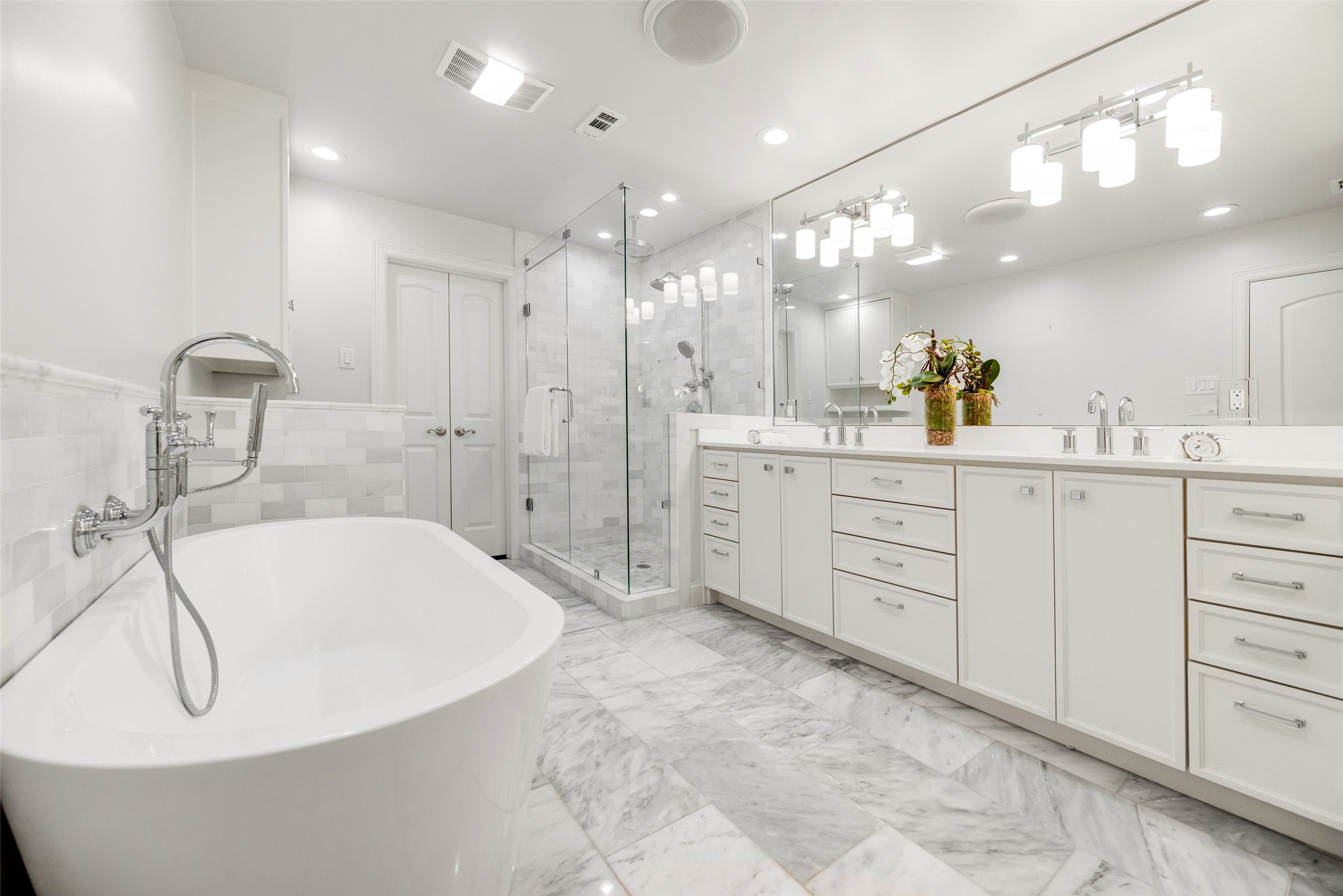 7363 Meadow Oaks Drive Dallas TX 75230