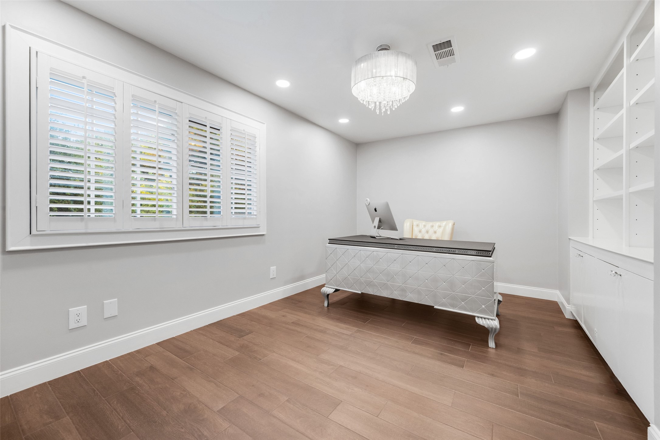 7363 Meadow Oaks Drive Dallas TX 75230
