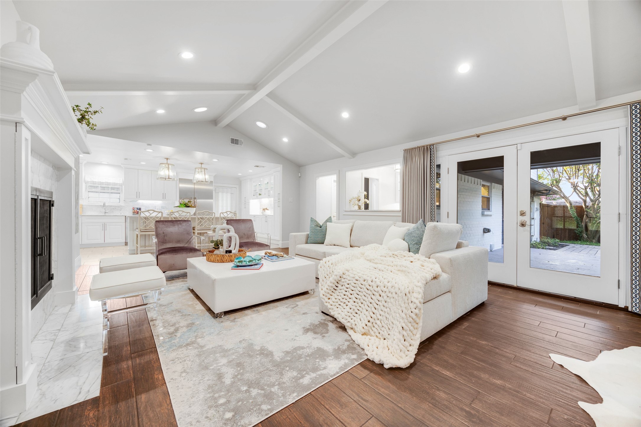 7363 Meadow Oaks Drive Dallas TX 75230
