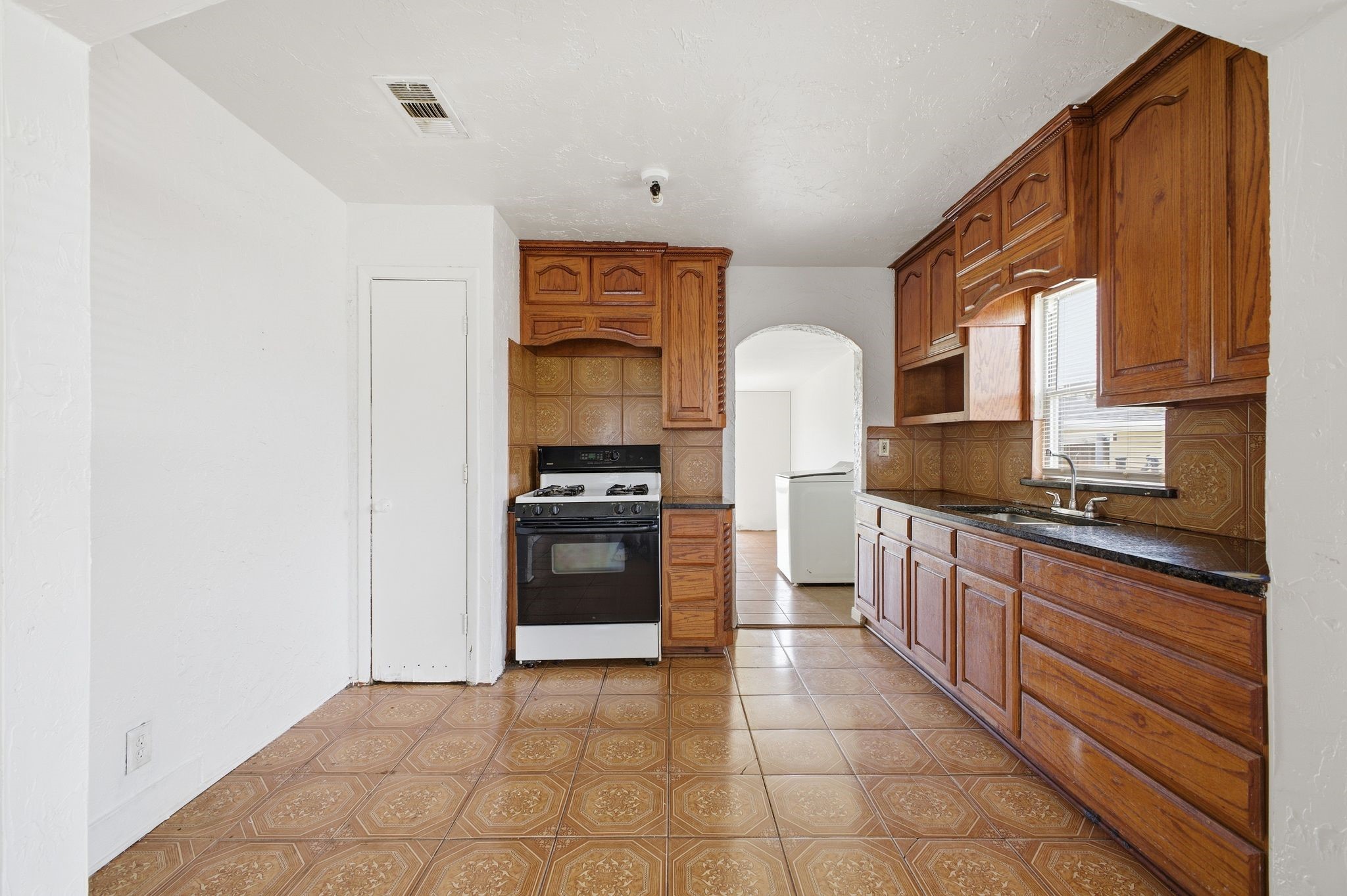 2634 Emmett Street Dallas TX 75211
