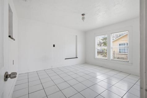 2634 Emmett Street Dallas TX 75211