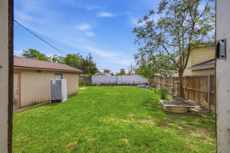 2634 Emmett Street Dallas TX 75211