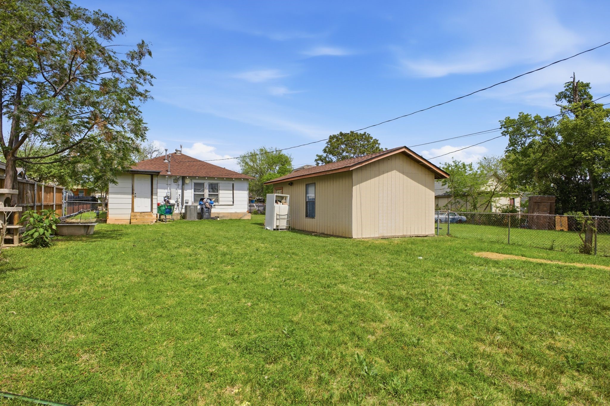 2634 Emmett Street Dallas TX 75211
