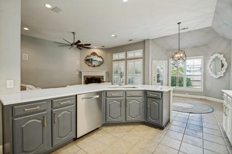 2401 Brown Bear Way Euless TX 76039