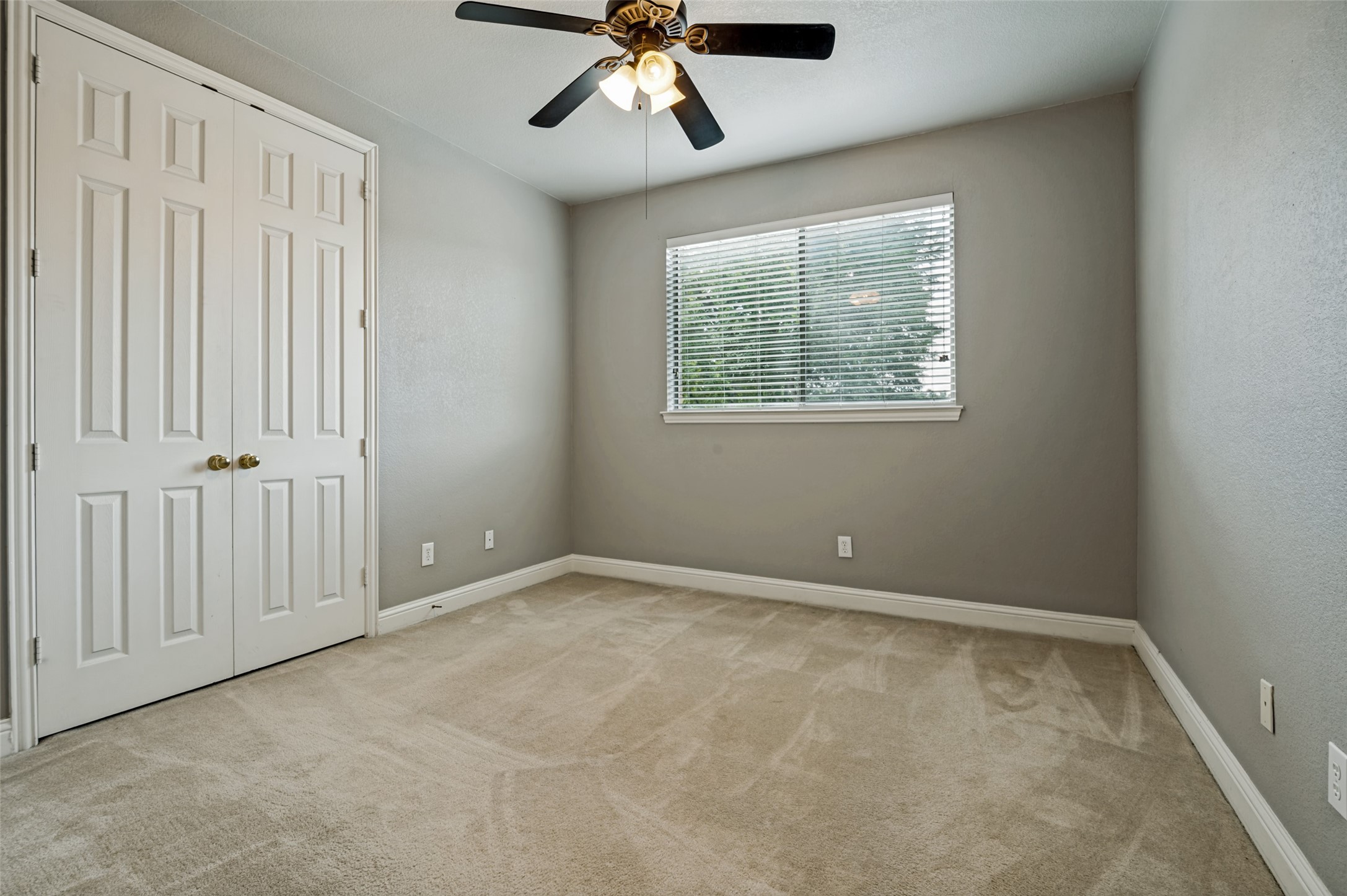 2401 Brown Bear Way Euless TX 76039
