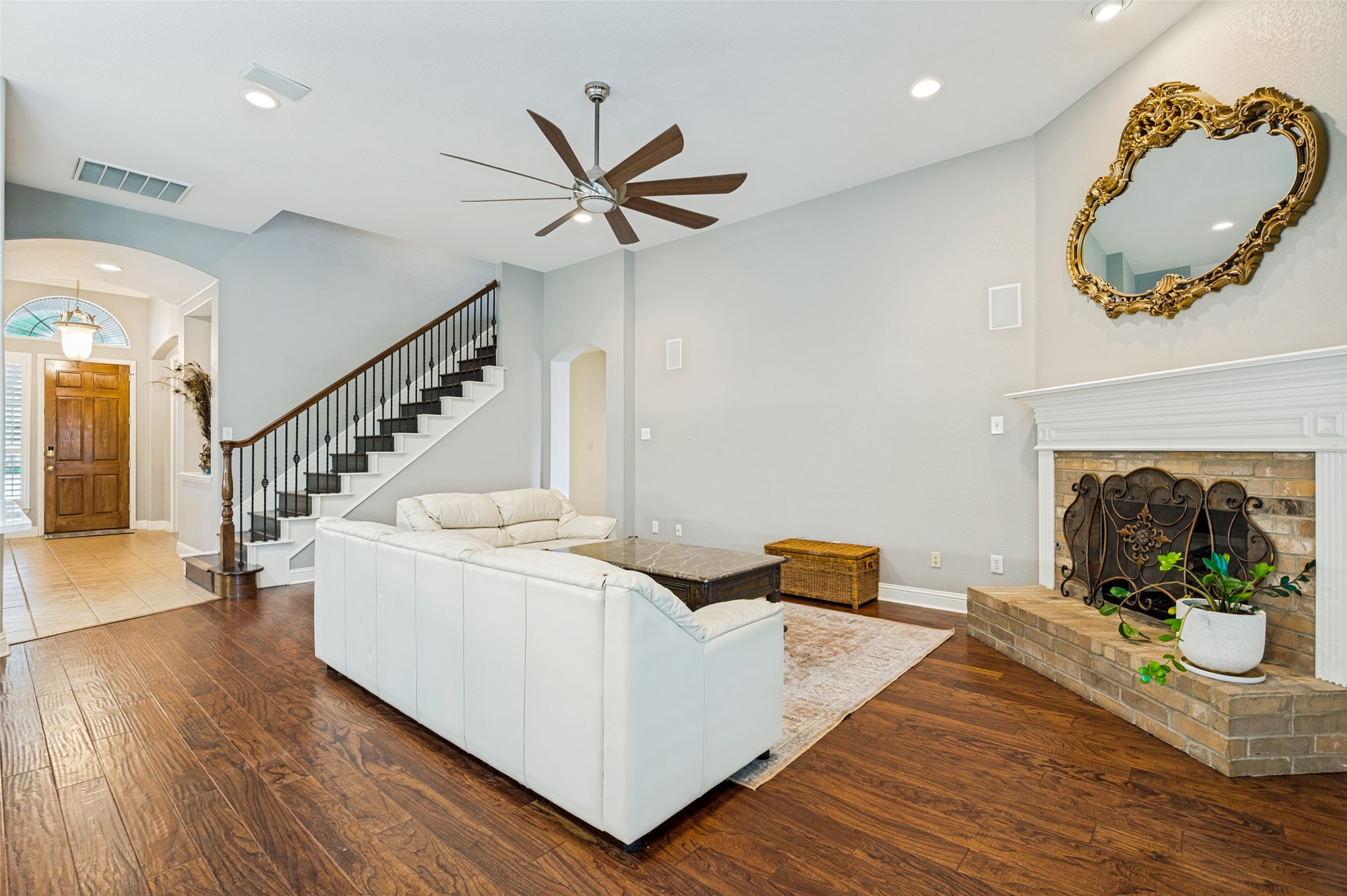 2401 Brown Bear Way Euless TX 76039