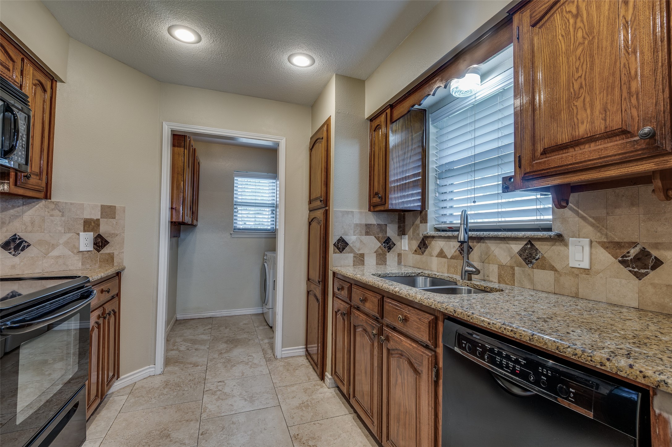4124 Autumn Ridge Court Arlington TX 76016