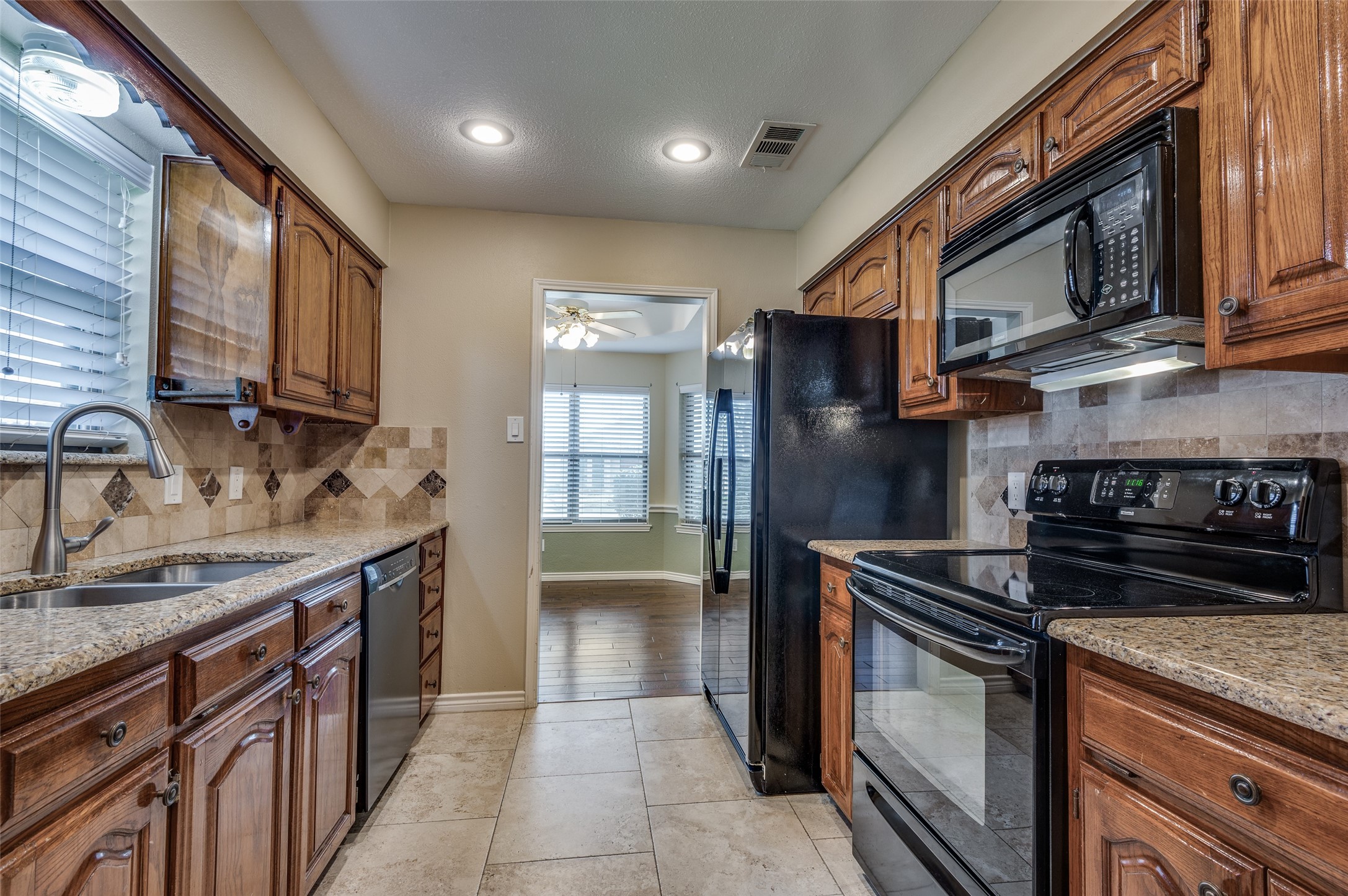 4124 Autumn Ridge Court Arlington TX 76016