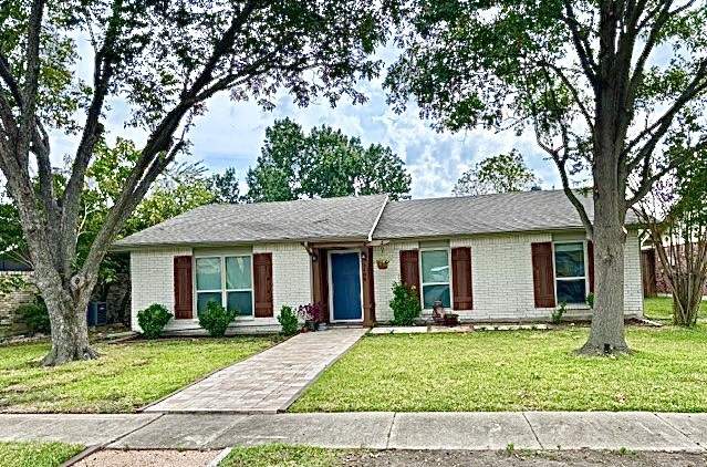 3406 Aquarius Circle Garland TX 75044