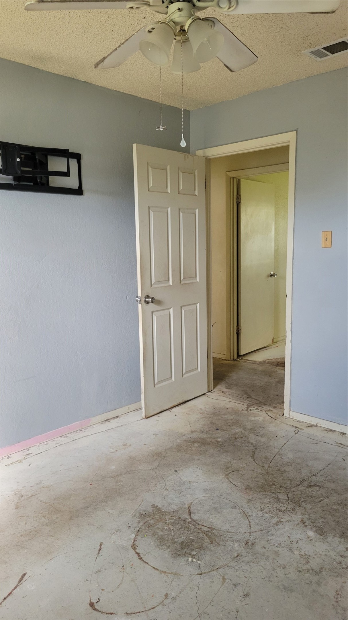 902 S Old Temple Road Hewitt TX 76643