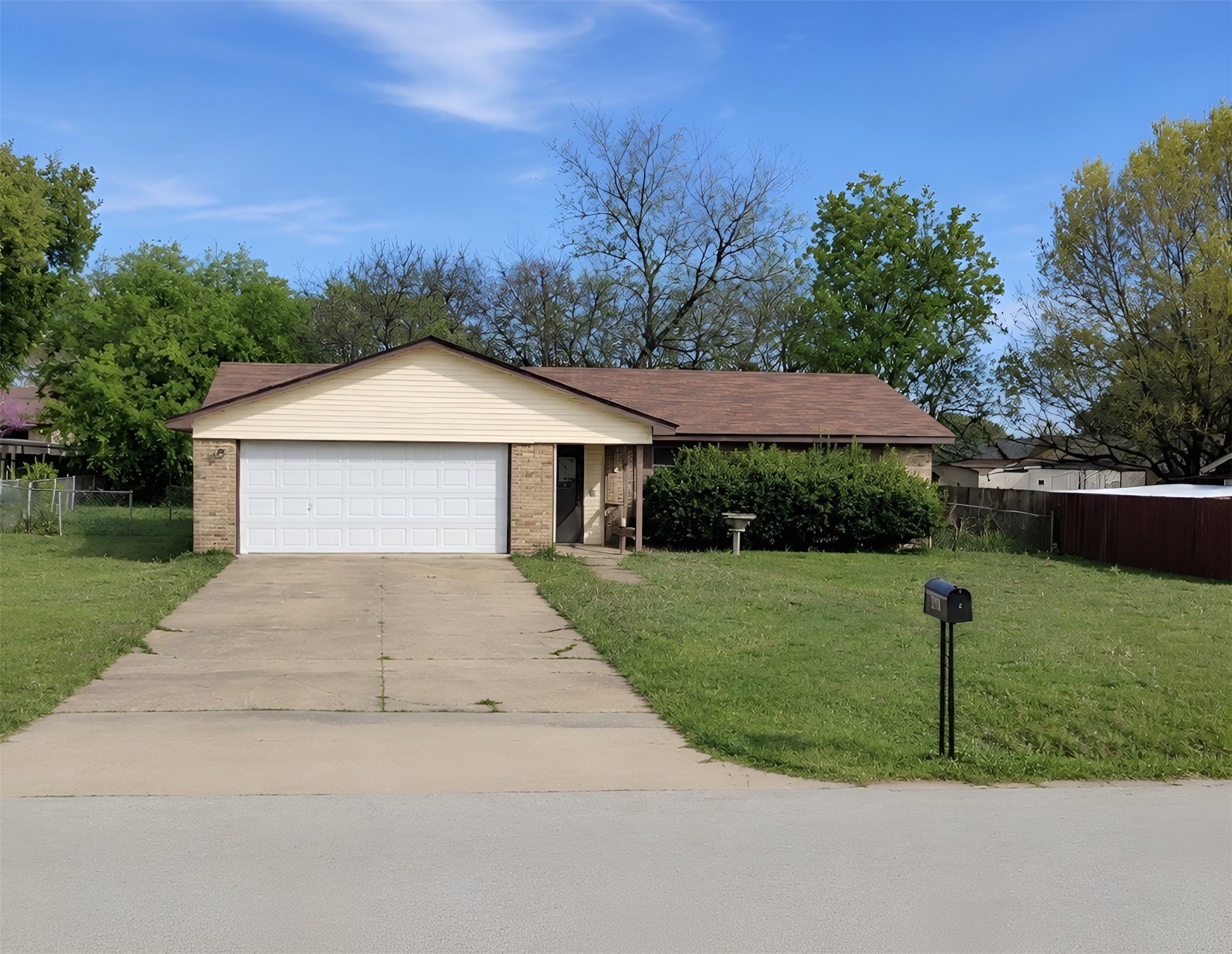902 S Old Temple Road Hewitt TX 76643